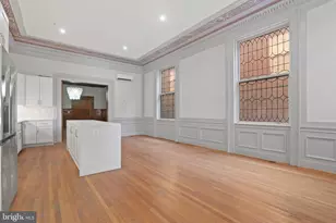 812 Park Ave, Baltimore, MD 21201 - Photo 17