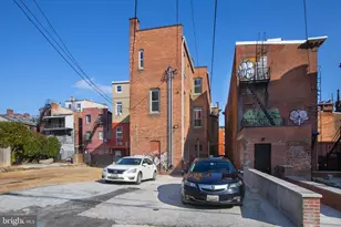 812 Park Ave, Baltimore, MD 21201 - Photo 17