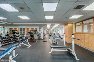 23 Pierside Dr, Baltimore, MD 21230 - Photo 5