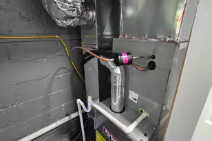 940 E 41st St, Baltimore, MD 21218 - Photo 37