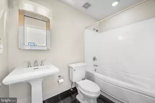 1011 Hunter St, Baltimore, MD 21202 - Photo 11