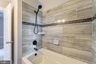 4011 Mortimer Ave, Baltimore, MD 21215 - Photo 15