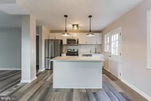 4011 Mortimer Ave, Baltimore, MD 21215 - Photo 9