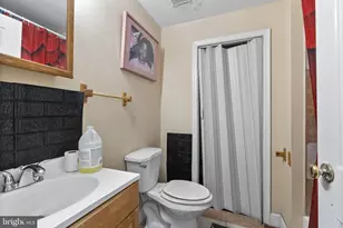 1433 W Lombard St, Baltimore, MD 21223 - Photo 15