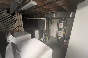 516 S Highland Ave S, Baltimore, MD 21224 - Photo 11