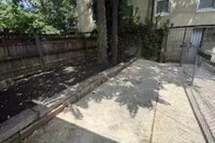 1822 E Lombard St, Baltimore, MD 21231 - Photo 35