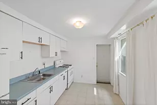 1822 E Lombard St, Baltimore, MD 21231 - Photo 13