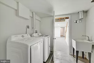 2400 W Lafayette Ave, Baltimore, MD 21216 - Photo 27