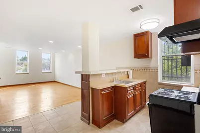 2400 Druid Hill Avenue, Baltimore, MD 21217 - Photo 9