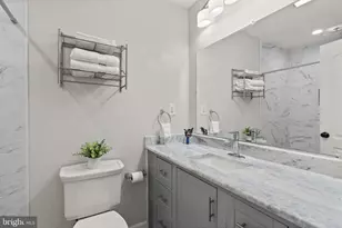 330 S Clinton St, Baltimore, MD 21224 - Photo 41