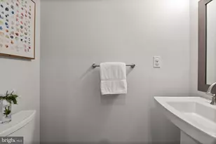 330 S Clinton St, Baltimore, MD 21224 - Photo 57