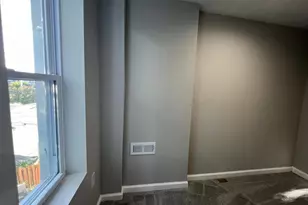 220 Montford Ave N, Baltimore, MD 21224 - Photo 9