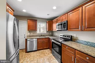 111 N Port Street N, Baltimore, MD 21224 - Photo 11