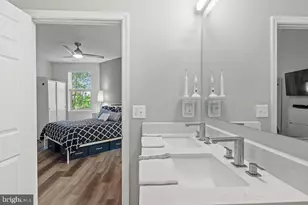 23 Pierside Dr, Baltimore, MD 21230 - Photo 27