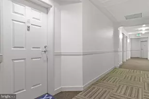 23 Pierside Dr, Baltimore, MD 21230 - Photo 11