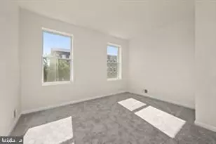 418 E 21st St, Baltimore, MD 21218 - Photo 11