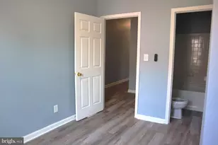 2011 Hollins St, Baltimore, MD 21223 - Photo 9