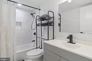 1221 E Oliver St, Baltimore, MD 21202 - Photo 13