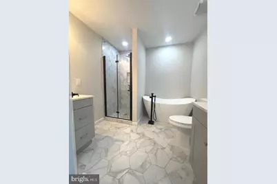 1221 E Oliver Street, Baltimore, MD 21202 - Photo 17