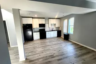 352 E University Pkwy, Baltimore, MD 21218 - Photo 5