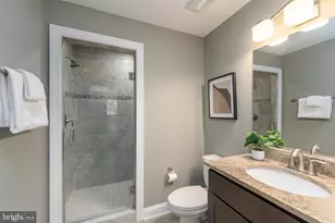 802 S Highland Ave, Baltimore, MD 21224 - Photo 19