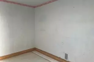 319 S Newkirk St, Baltimore, MD 21224 - Photo 9