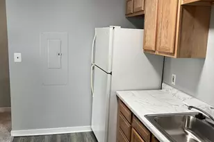 1317 W Fayette St, Baltimore, MD 21223 - Photo 17