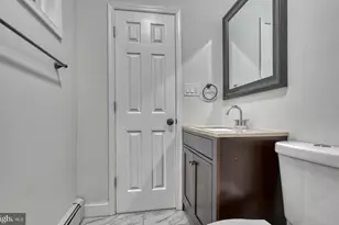 204 N Port St, Baltimore, MD 21224 - Photo 9