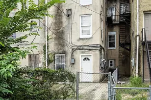 1021 N Caroline St, Baltimore, MD 21205 - Photo 25