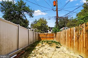 316 S Mount St, Baltimore, MD 21223 - Photo 29