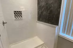 325 E 21st St, Baltimore, MD 21218 - Photo 19