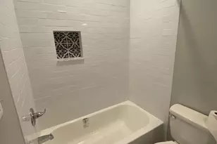 325 E 21st St, Baltimore, MD 21218 - Photo 23