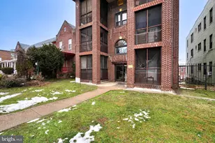2111 Park Ave, Baltimore, MD 21217 - Photo 1