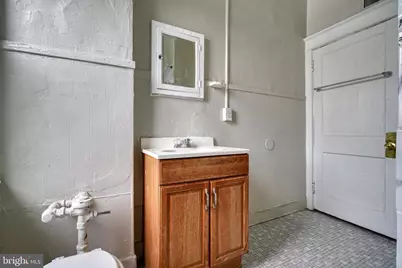 2111 Park Avenue, Baltimore, MD 21217 - Photo 9