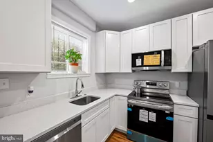 512 N Port St, Baltimore, MD 21205 - Photo 7