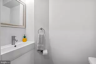 512 N Port St, Baltimore, MD 21205 - Photo 11