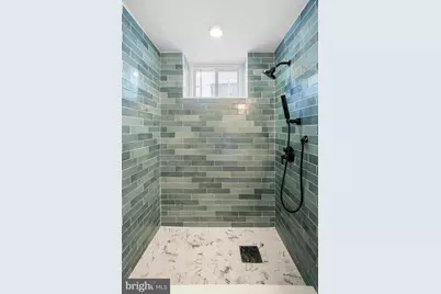 2718 E Fairmount Avenue, Baltimore, MD 21224 - Photo 23