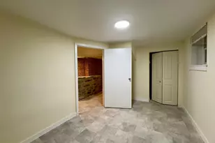 2102 Maryland Ave, Baltimore, MD 21218 - Photo 9