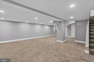 327 Lyndhurst St, Baltimore, MD 21229 - Photo 31