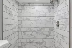 327 Lyndhurst St, Baltimore, MD 21229 - Photo 37