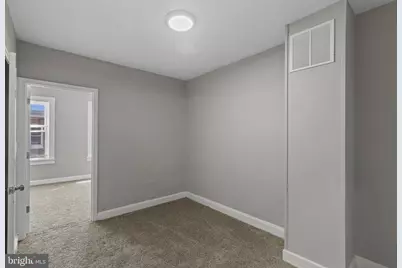 722 N Glover Street N, Baltimore, MD 21205 - Photo 17