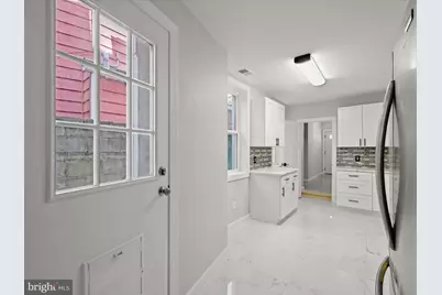 1015 S Kenwood Avenue, Baltimore, MD 21224 - Photo 9