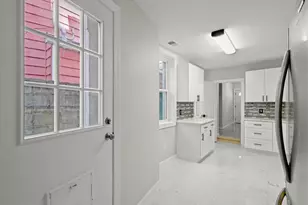 1015 S Kenwood Ave, Baltimore, MD 21224 - Photo 9