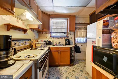 729 E 37th Street, Baltimore, MD 21218 - Photo 11