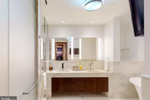 300 International Drive, Baltimore, MD 21202 - Photo 33