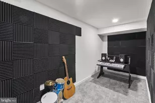 203 E Highfield Rd, Baltimore, MD 21218 - Photo 43