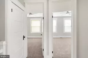 319 Lyndhurst St, Baltimore, MD 21229 - Photo 23