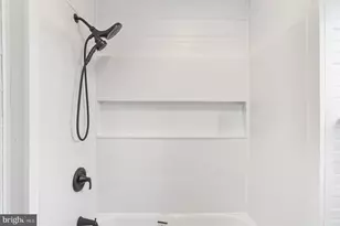 319 Lyndhurst St, Baltimore, MD 21229 - Photo 19