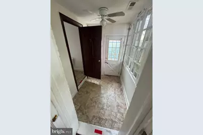 18 S Augusta Avenue, Baltimore, MD 21229 - Photo 9