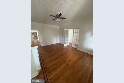 18 S Augusta Avenue, Baltimore, MD 21229 - Photo 3